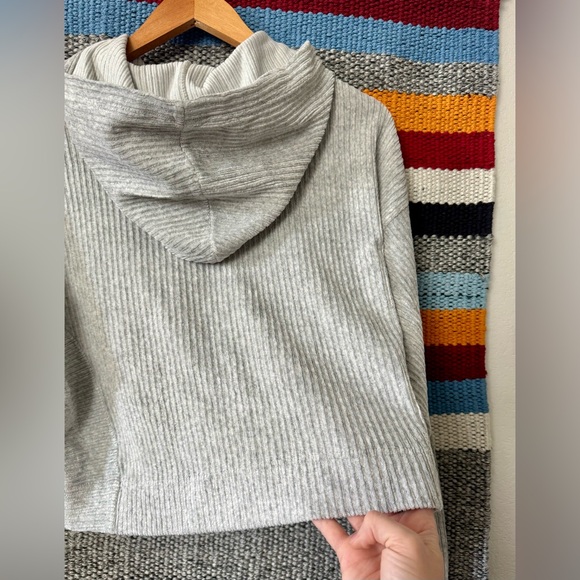 Forever 21 Light Gray Ribbed Hoodie Sweater - Picture 11 of 12